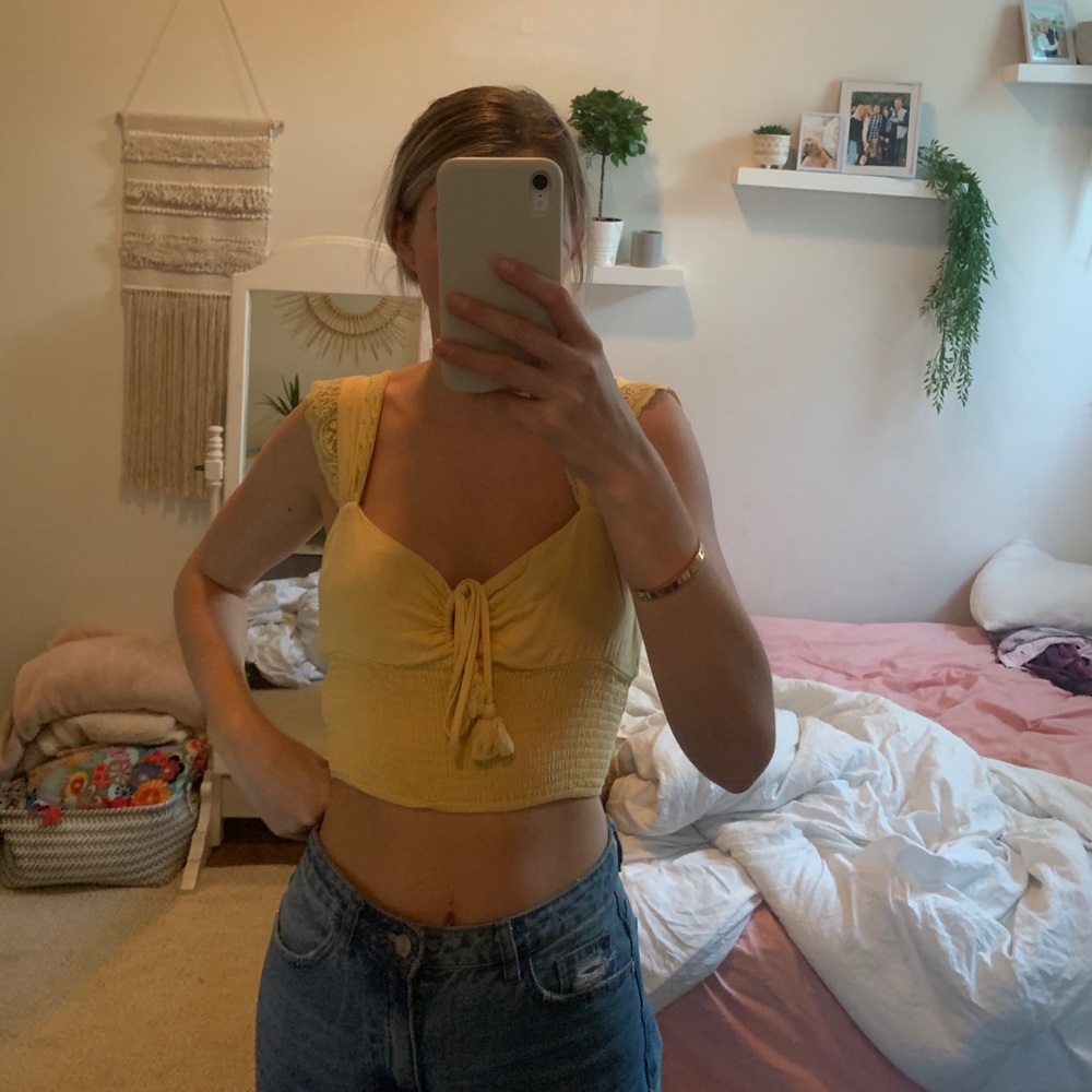 Yellow crop